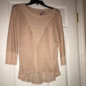 Quarter sleeve woman’s top